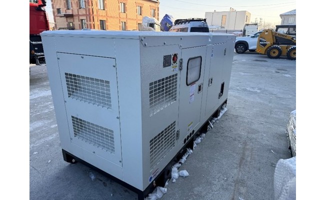 Дизельный генератор YC-E100GF1D (YUCHAI YC4A180L-D20) в кожухе